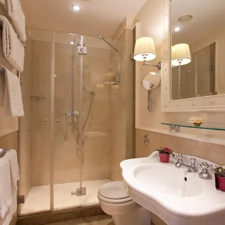 Serristori Palace Apart-hotel