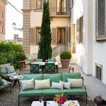 Serristori Palace Lejlighedshotel 2*