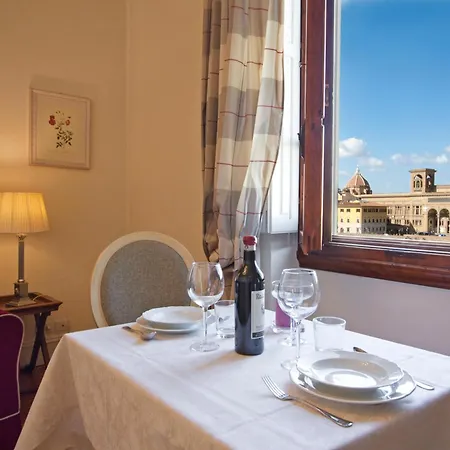 Lejlighedshotel Serristori Palace