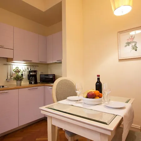 Serristori Palace Lejlighedshotel