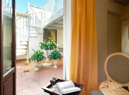 Serristori Palace Aparthotel Florence