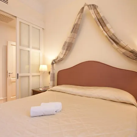 Serristori Palace Aparthotel Florence