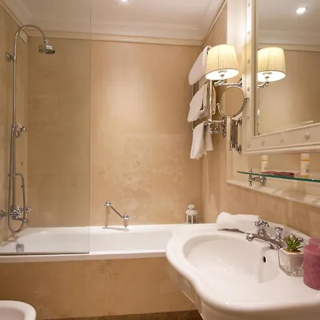Aparthotel Serristori Palace 2*
