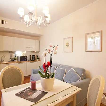 Aparthotel Serristori Palace 2*