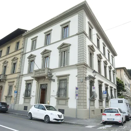 Serristori Palace Апарт-отель 4*