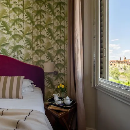 Aparthotel Serristori Palace