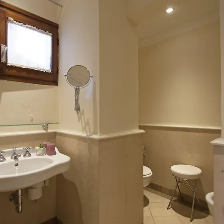 Aparthotel Serristori Palace Florenz