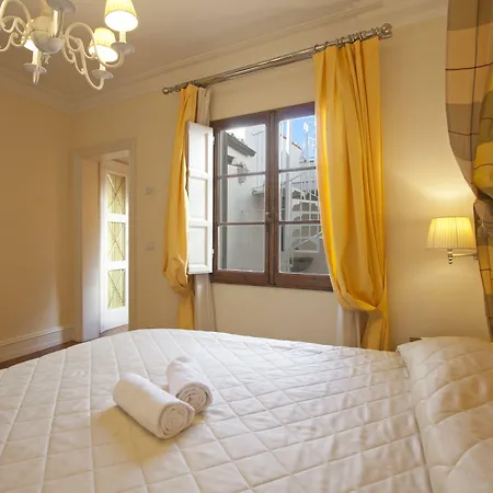 Aparthotel Serristori Palace